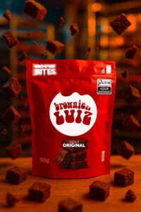 Brownie Bites original 160g do Brownie do Luiz, embalagem vermelha com 8 mini brownies de 20g cada, produto em destaque